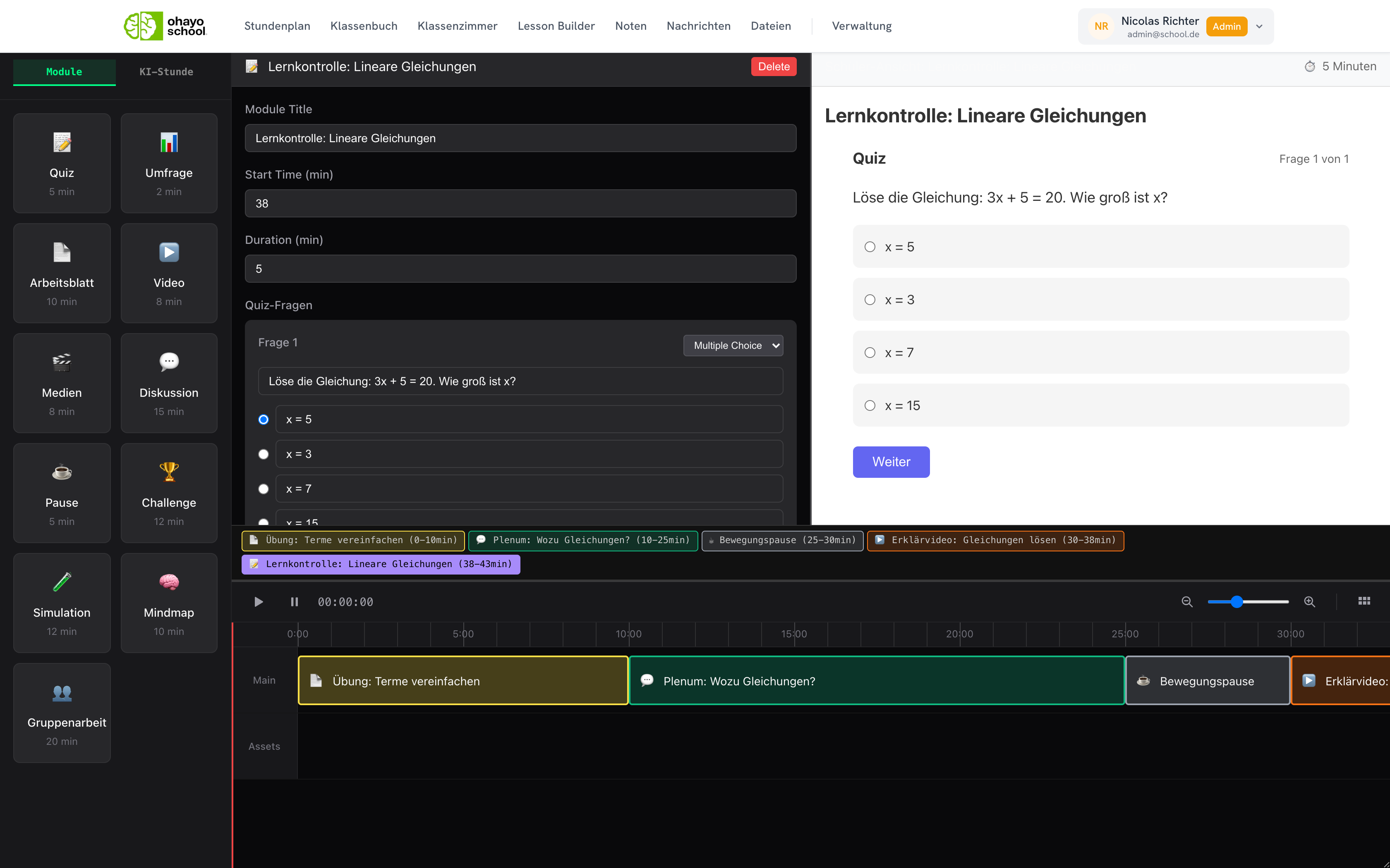 OhayoSchool Lesson Builder: links die Modul-Palette, in der Mitte der Quiz-Editor, rechts die Live-Schüler-Ansicht, unten die Zeitleiste der Stunde.